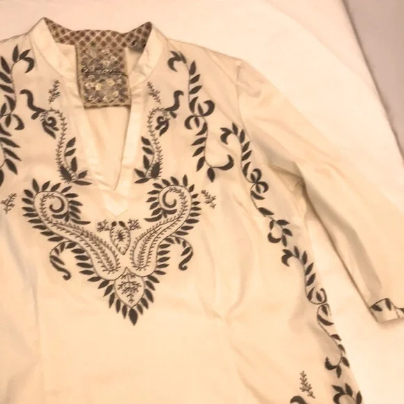 Robert Graham Large Beige & Grey